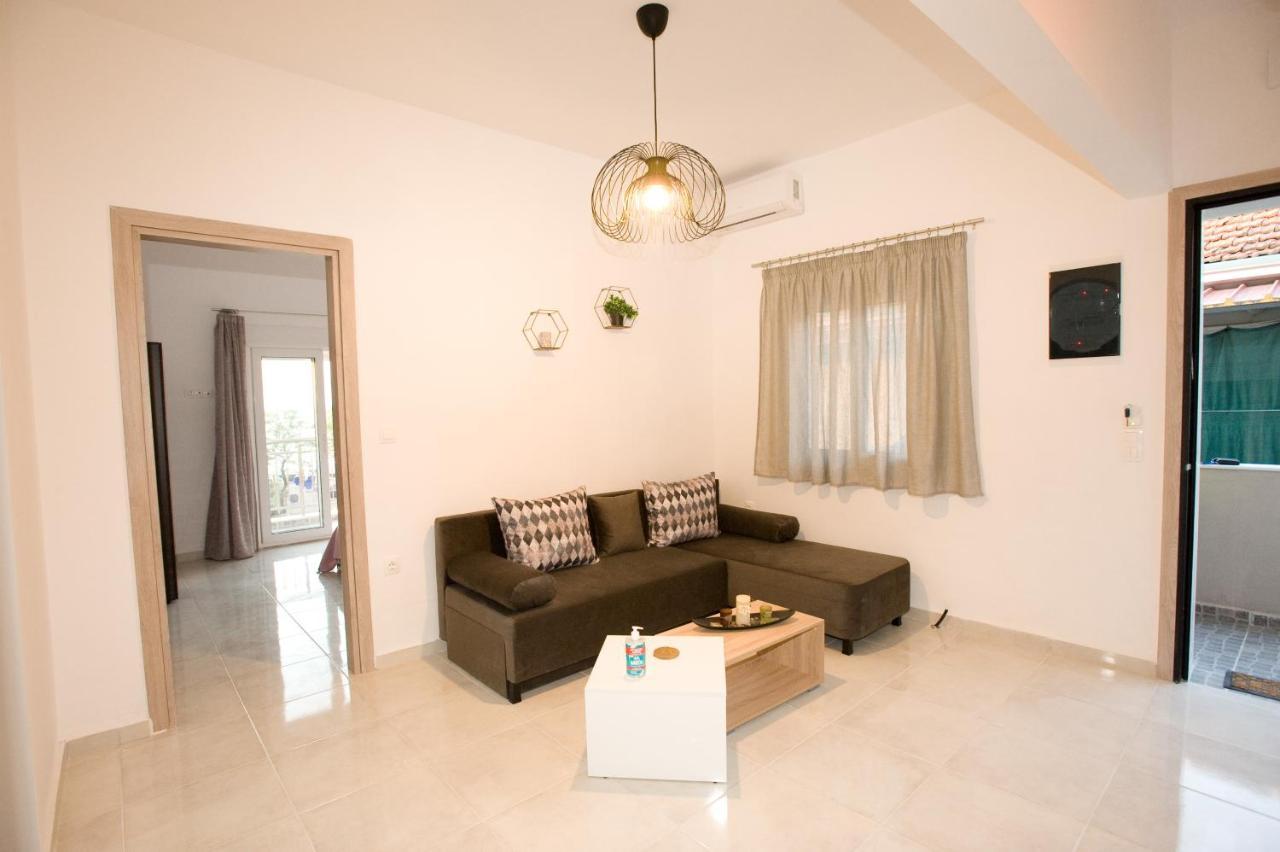 Sea Gem Apartment 1 Neoi Epivatai Bagian luar foto